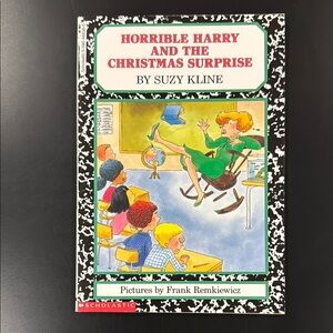 Horrible Harry #5: Horrible Harry and the Christmas Surprise - Paperback Novel